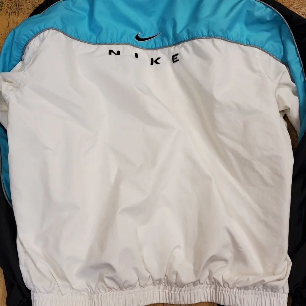 #065 Nike Small Windbreaker Jacket
